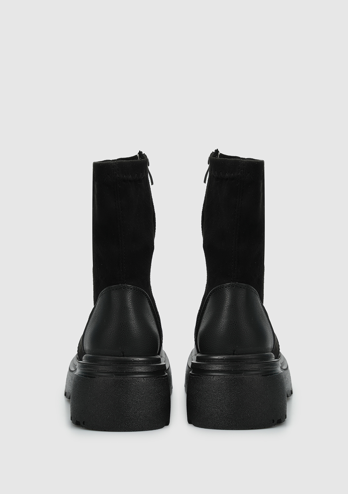 Siyah Kadın Bot - Görsel 5