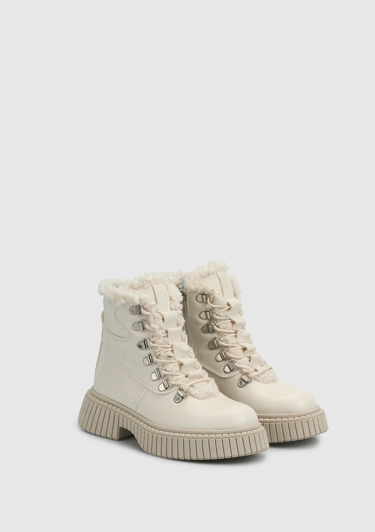 Ekru Kız Çocuk Bot - Görsel 3