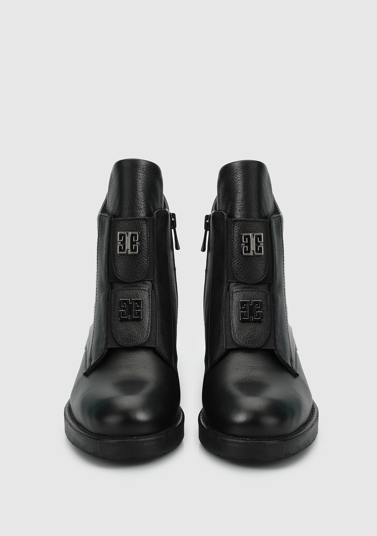 Siyah Deri Kadın Bot - Görsel 4