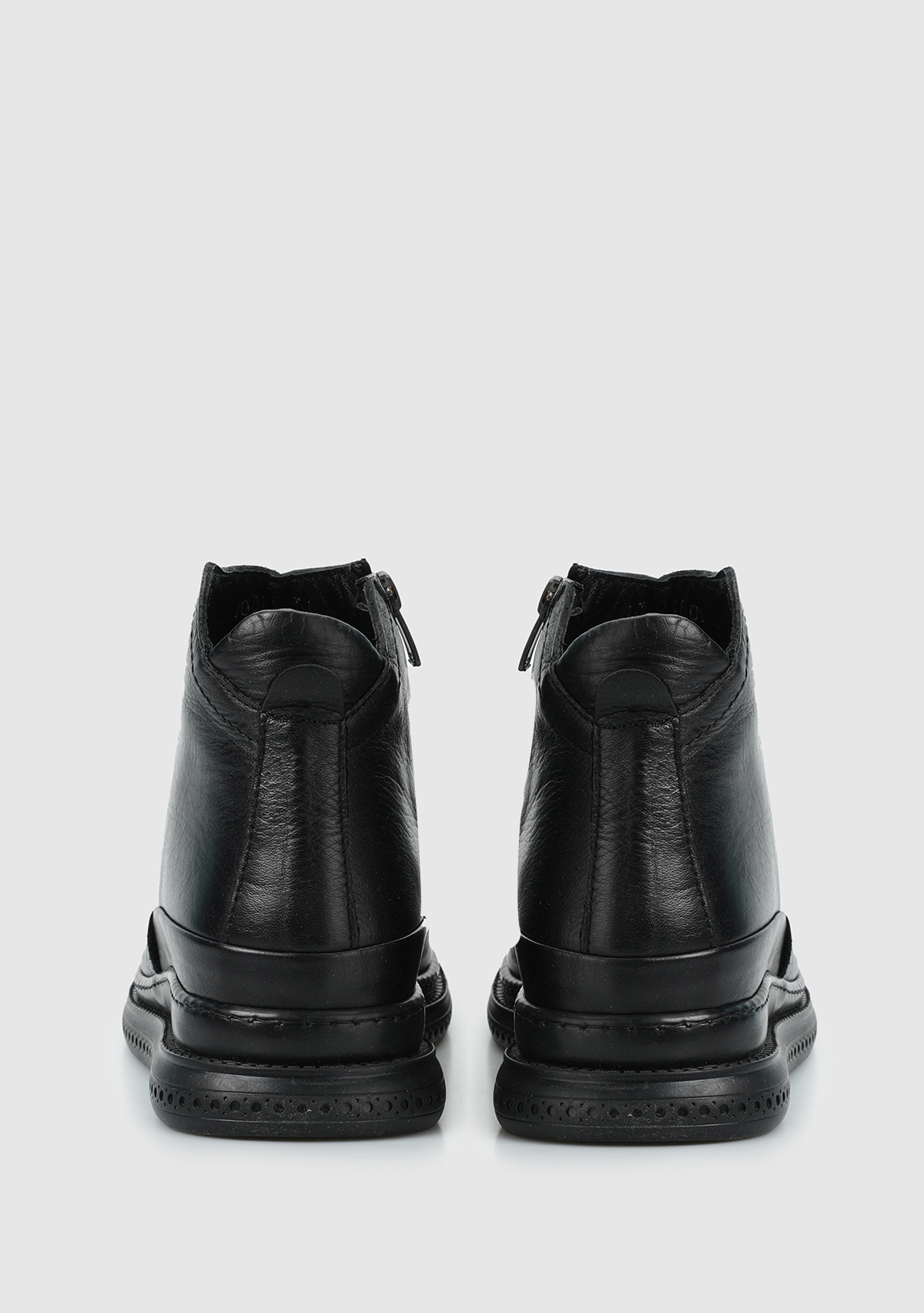 Siyah Deri Kadın Bot - Görsel 5