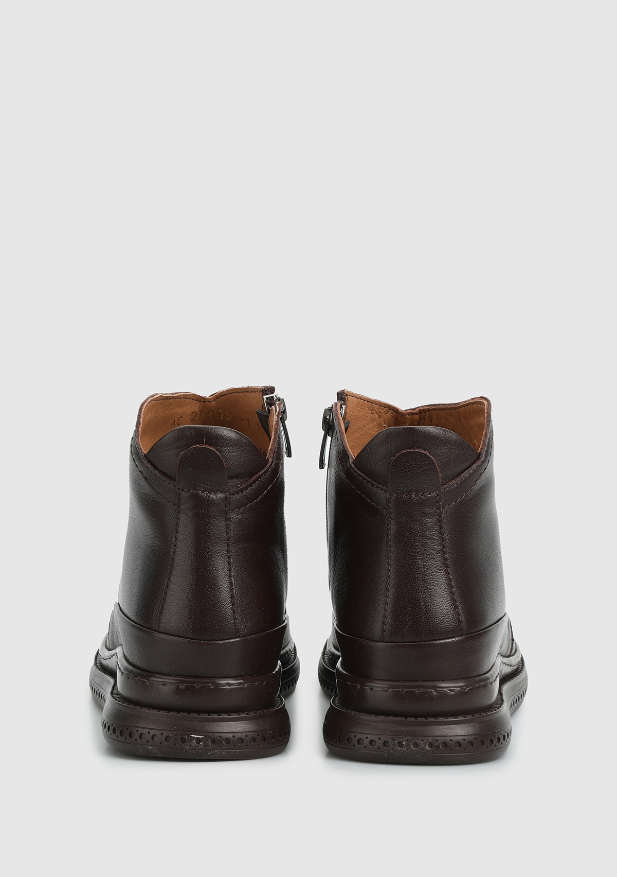 Kahve Deri Kadın Bot - Görsel 5