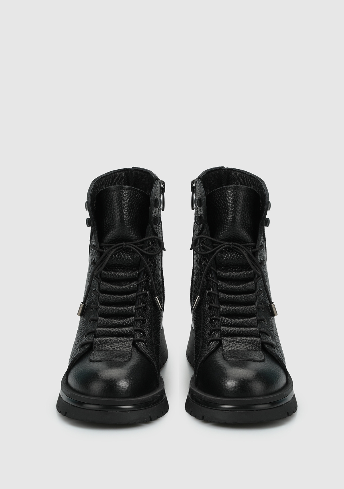 Siyah Deri Kadın Bot - Görsel 4