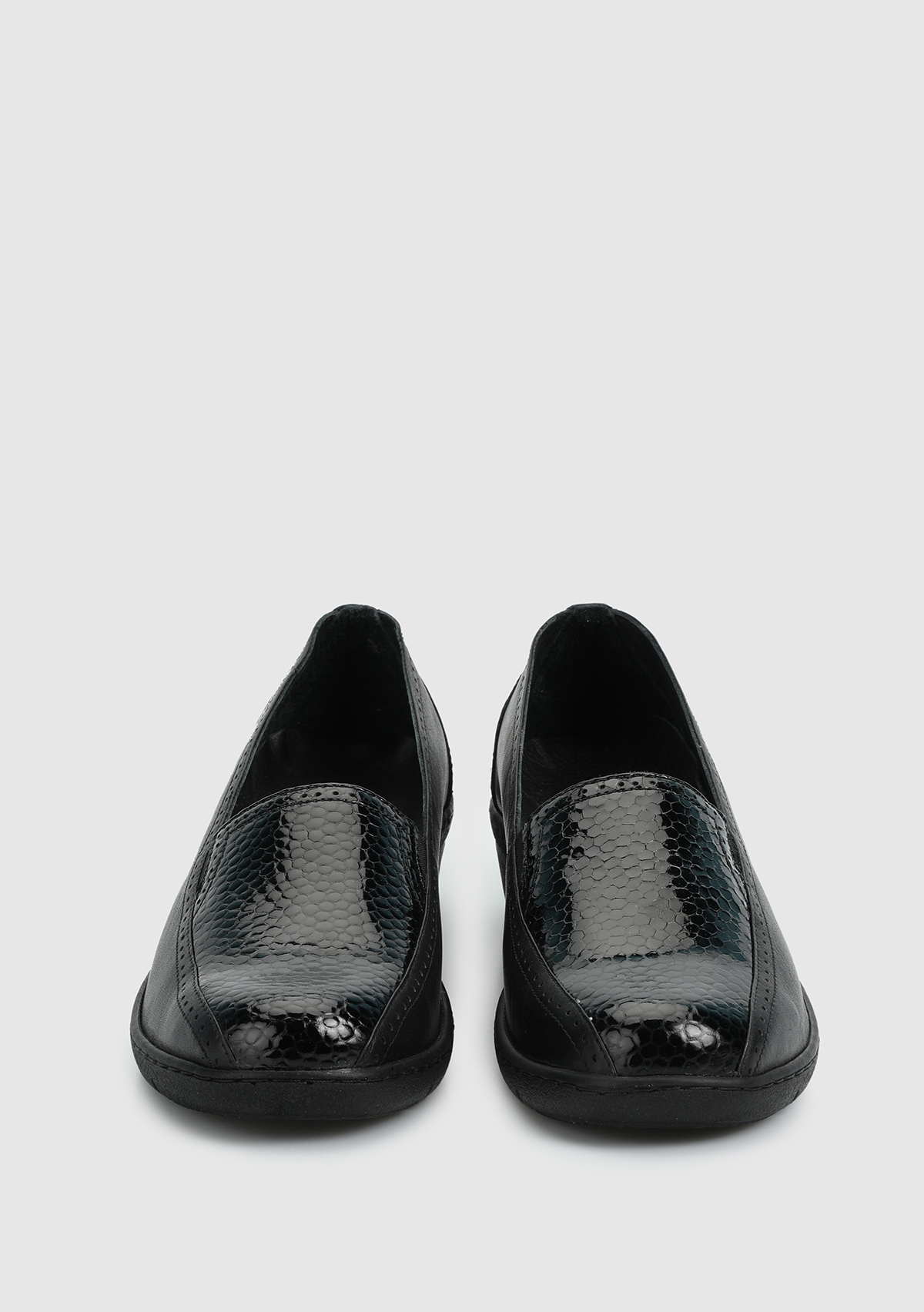 Siyah Deri Kadın Ayakkabı - Görsel 4