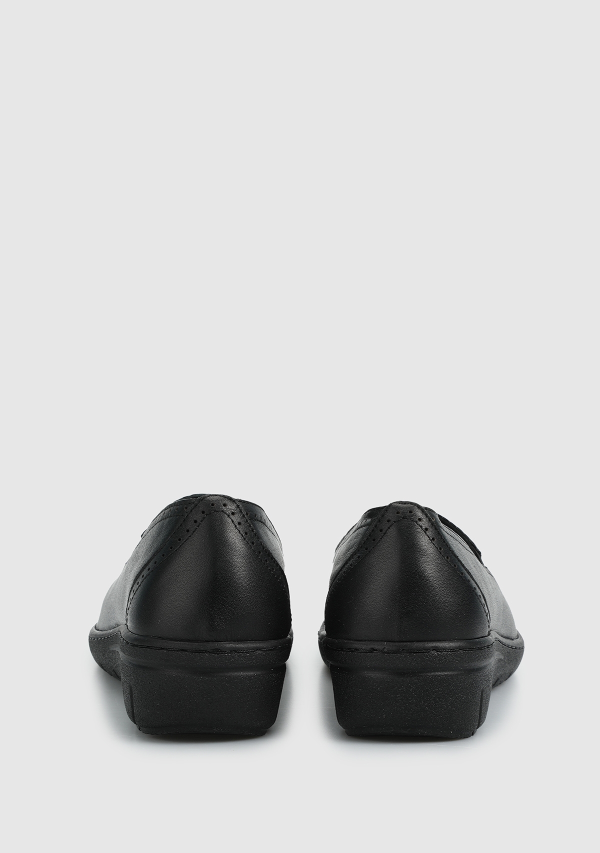 Siyah Deri Kadın Ayakkabı - Görsel 5