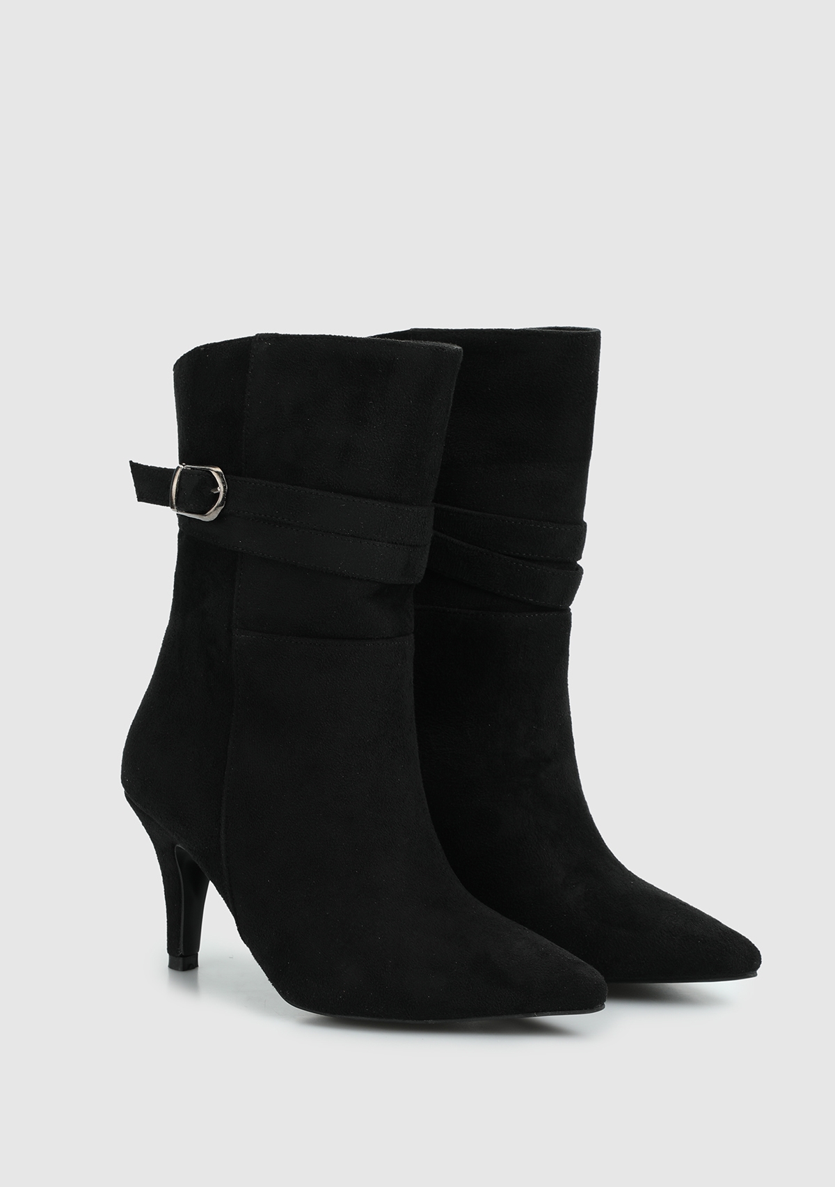 Siyah Kadın Bot - Görsel 3