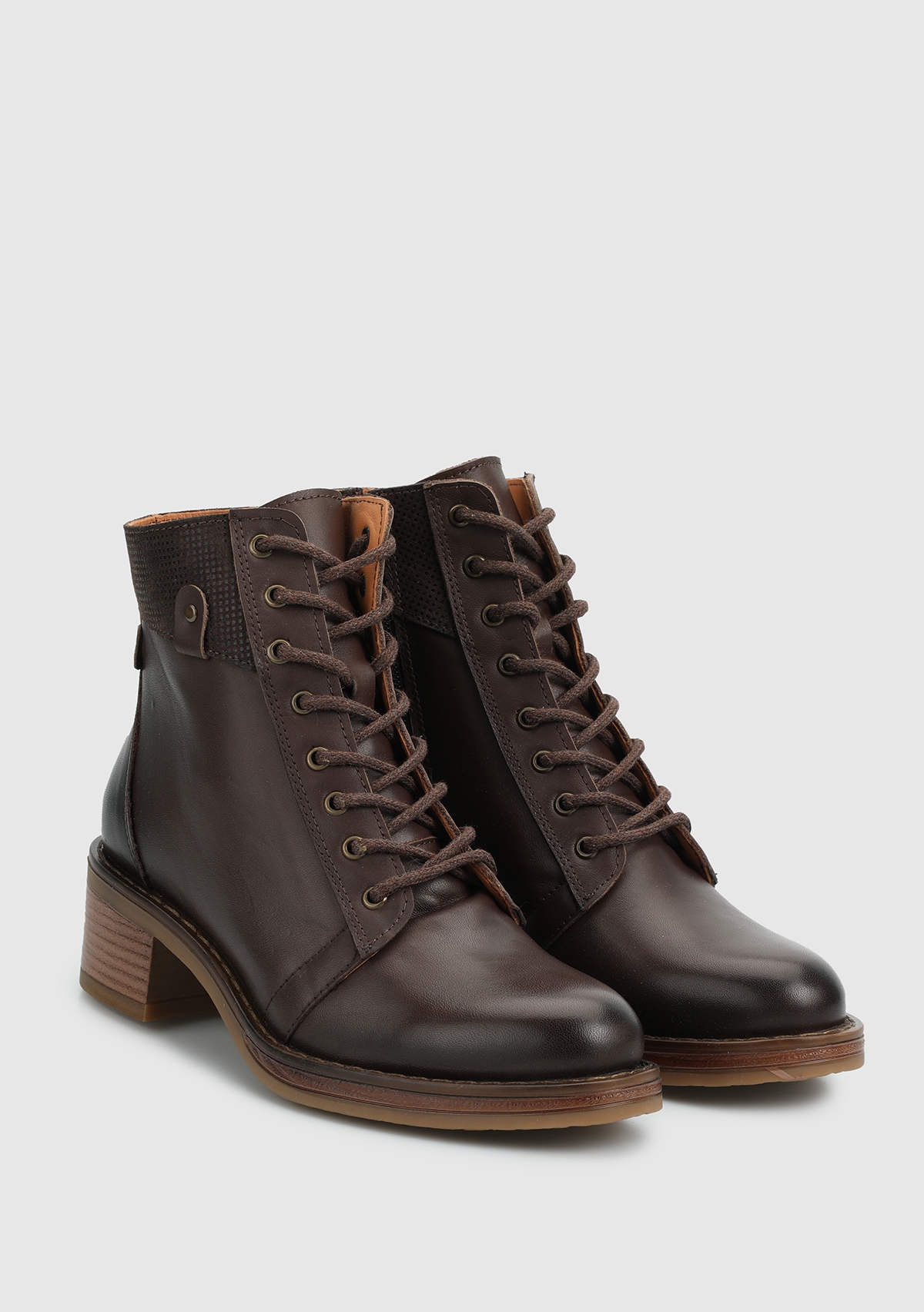 Kahve Deri Kadın Bot - Görsel 3