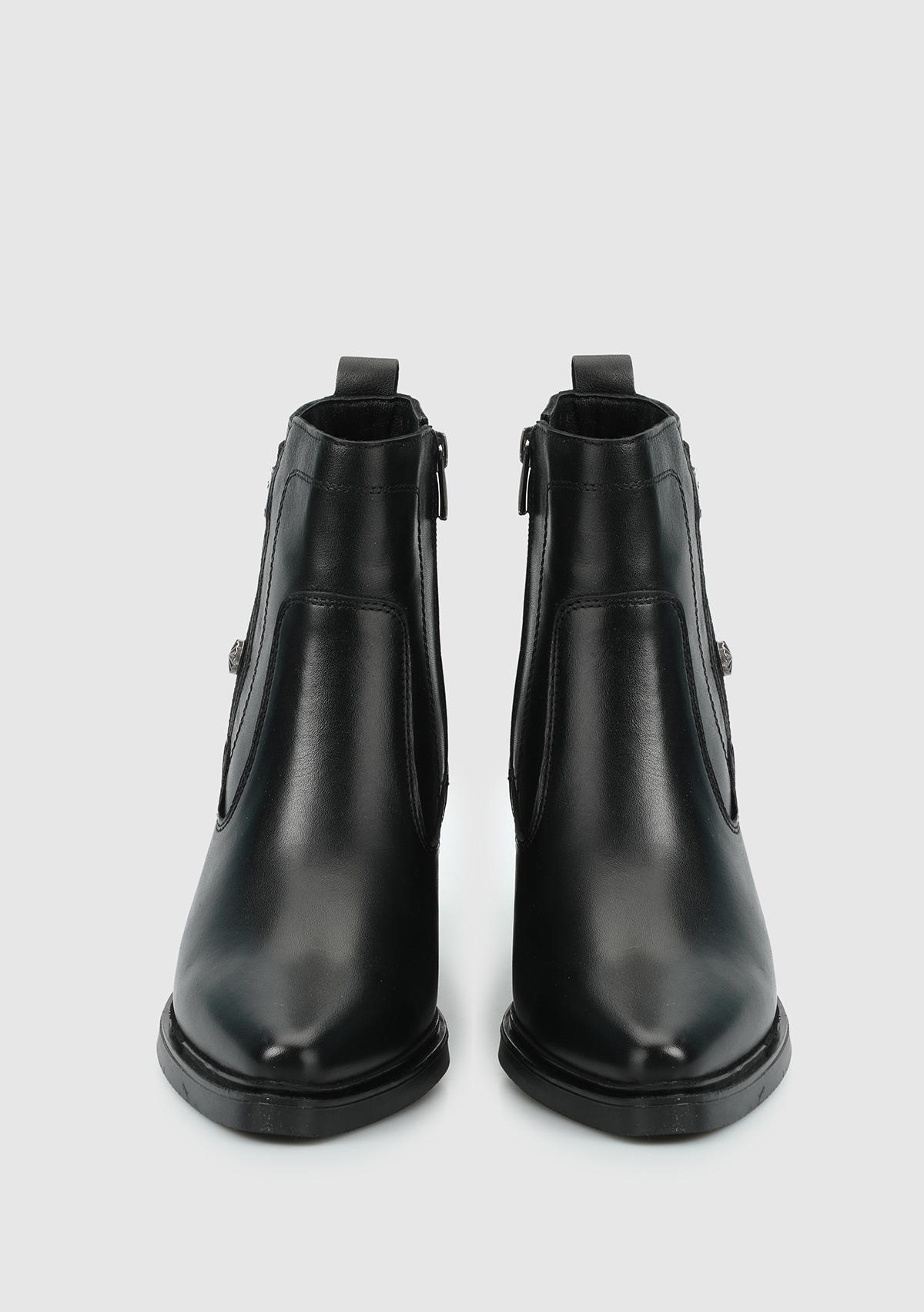 Siyah Deri Kadın Bot - Görsel 4