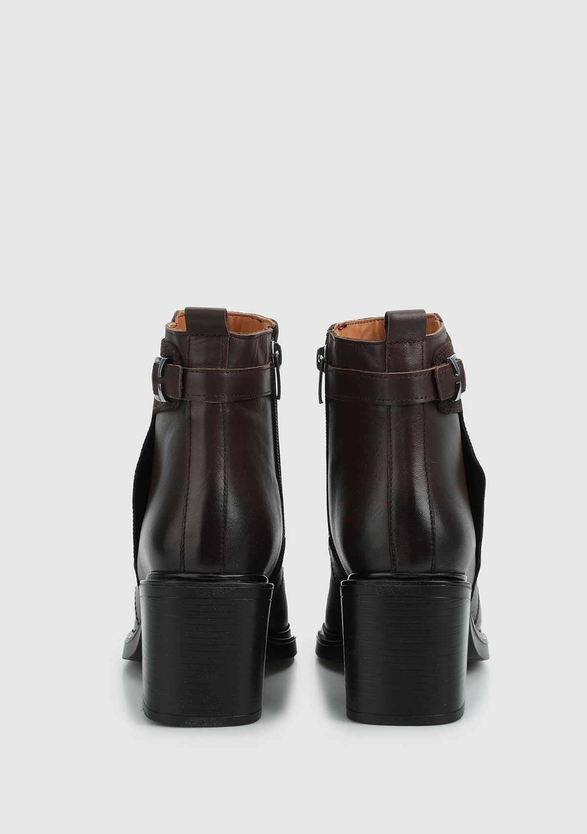 Kahve Deri Kadın Bot - Görsel 5