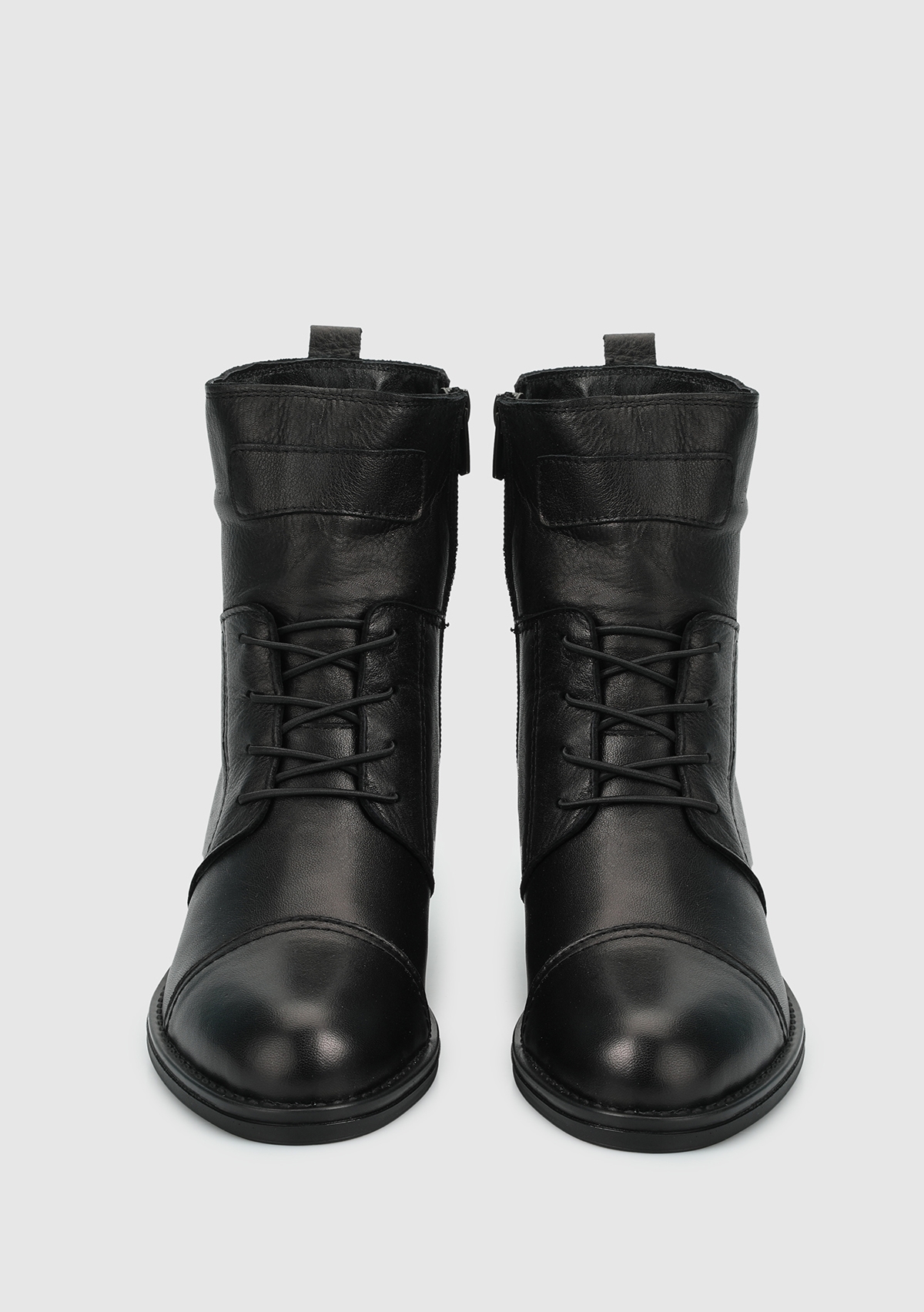 Siyah Deri Kadın Bot - Görsel 4