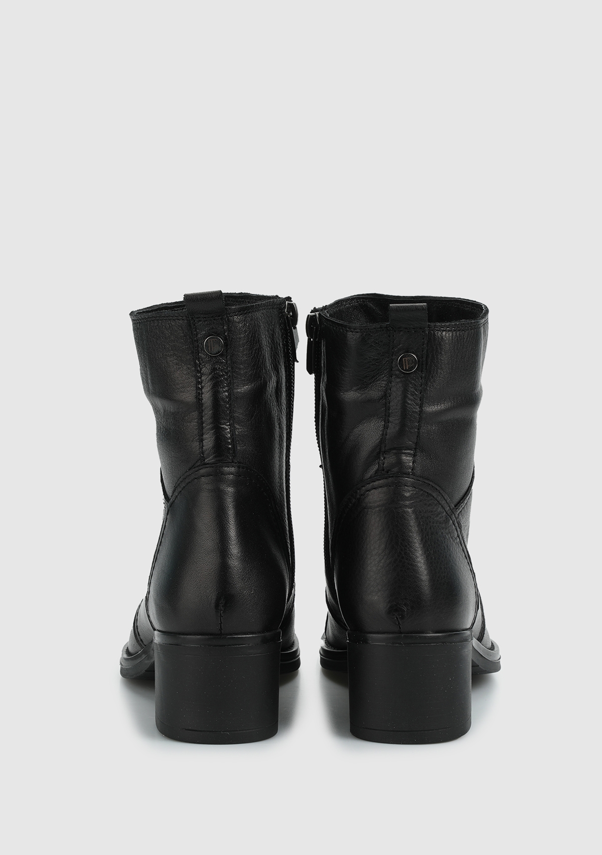 Siyah Deri Kadın Bot - Görsel 5