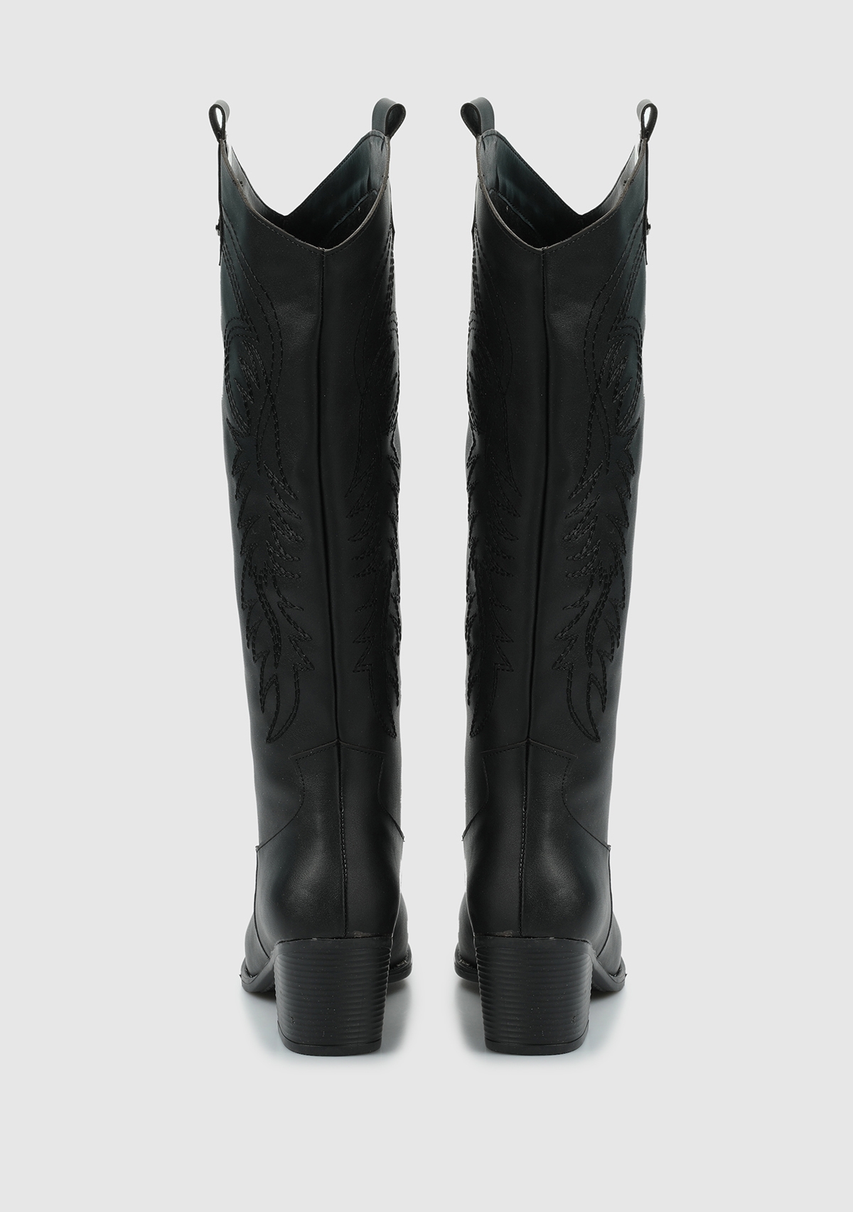 Siyah Kadın Bot - Görsel 5