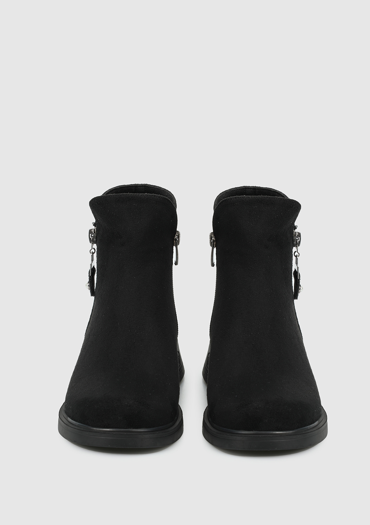 Siyah Kadın Bot - Görsel 4