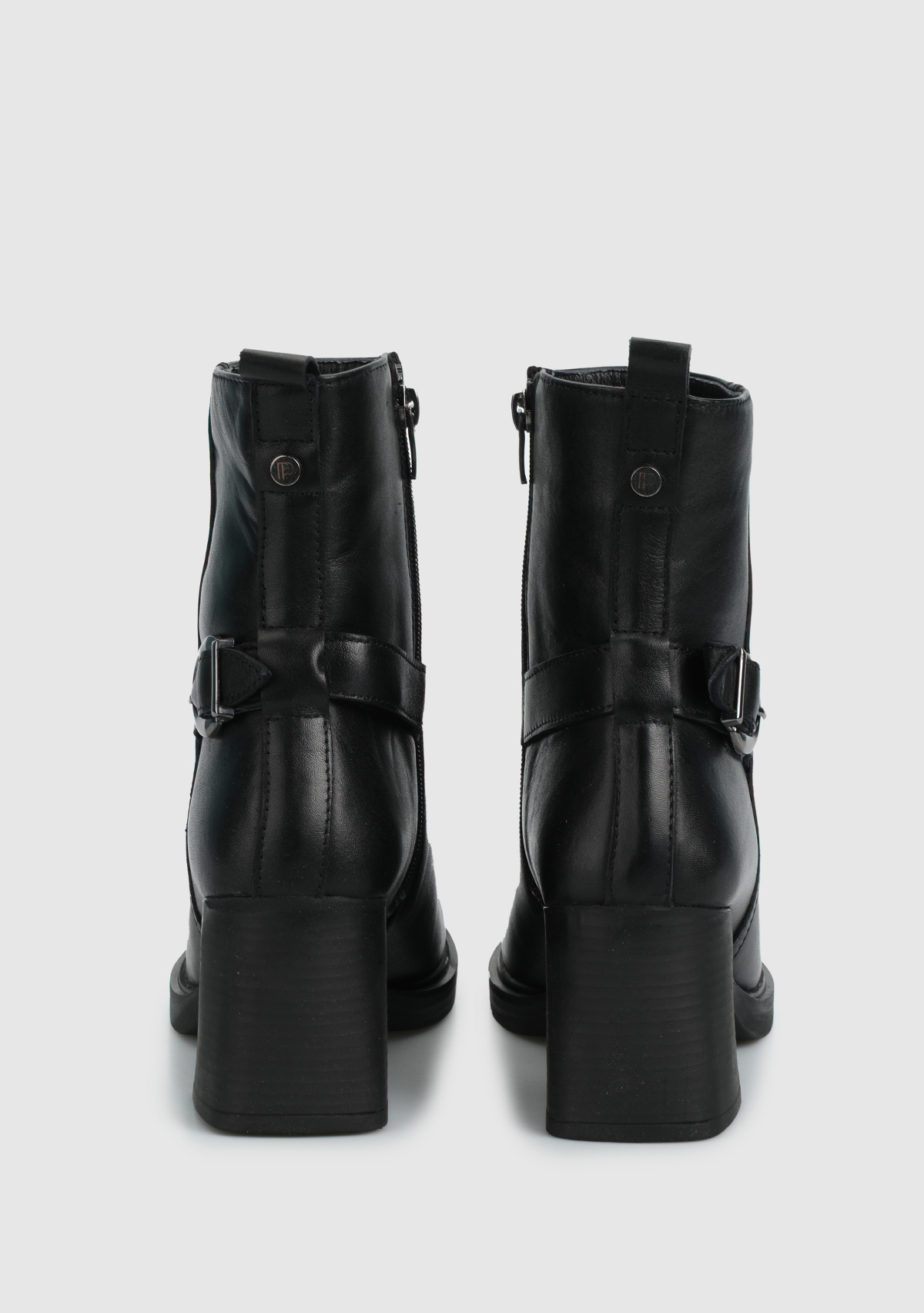 Siyah Deri Kadın Bot - Görsel 5