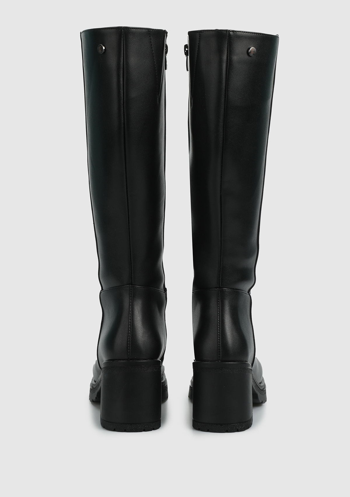 Siyah Kadın Bot - Görsel 5