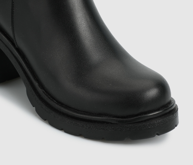 Siyah Kadın Bot - Görsel 6