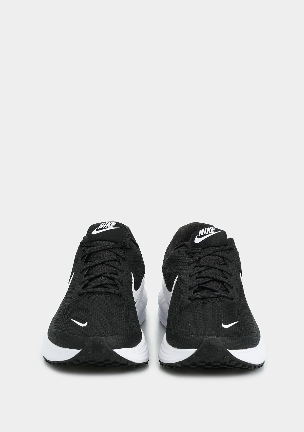 Nike Siyah Nike Revolution 8