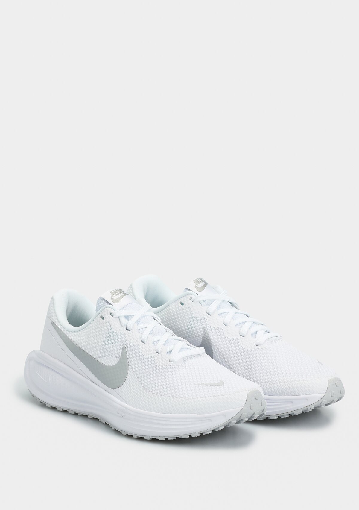 Nike Beyaz Nike Revolution 8