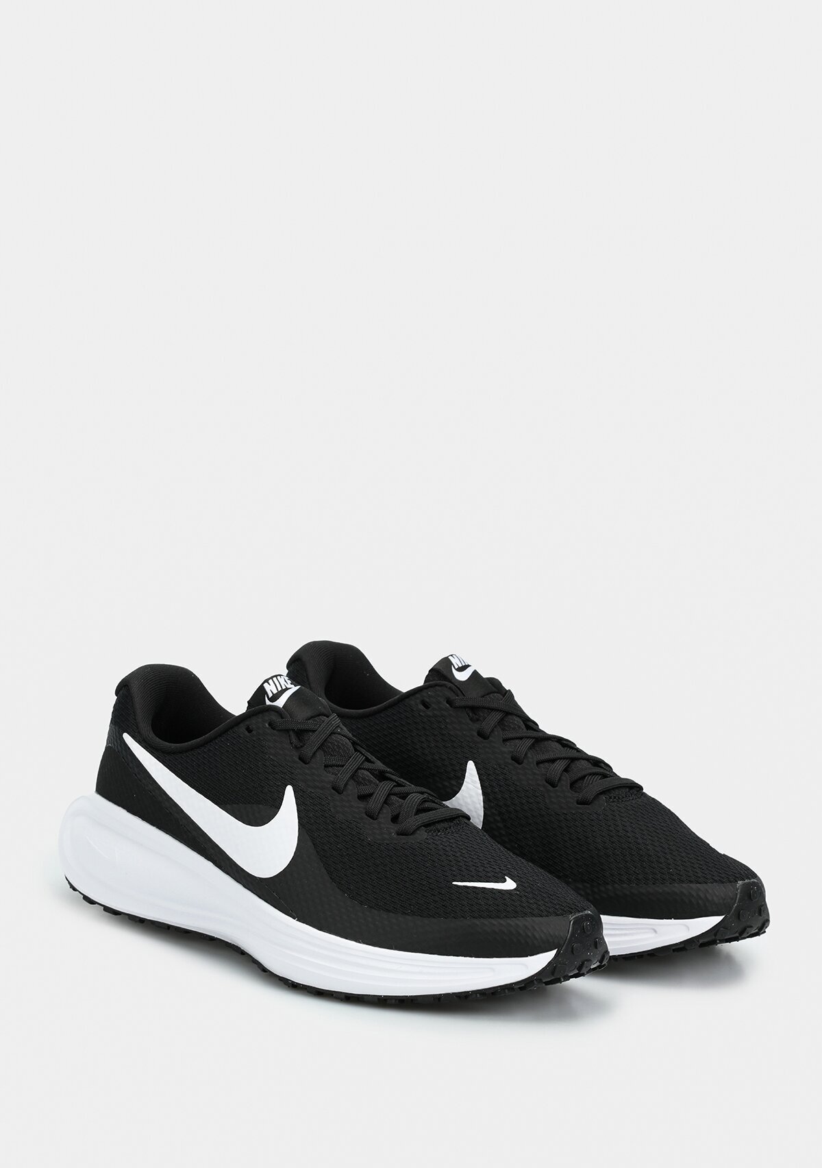 Nike Siyah Nike Revolution 8
