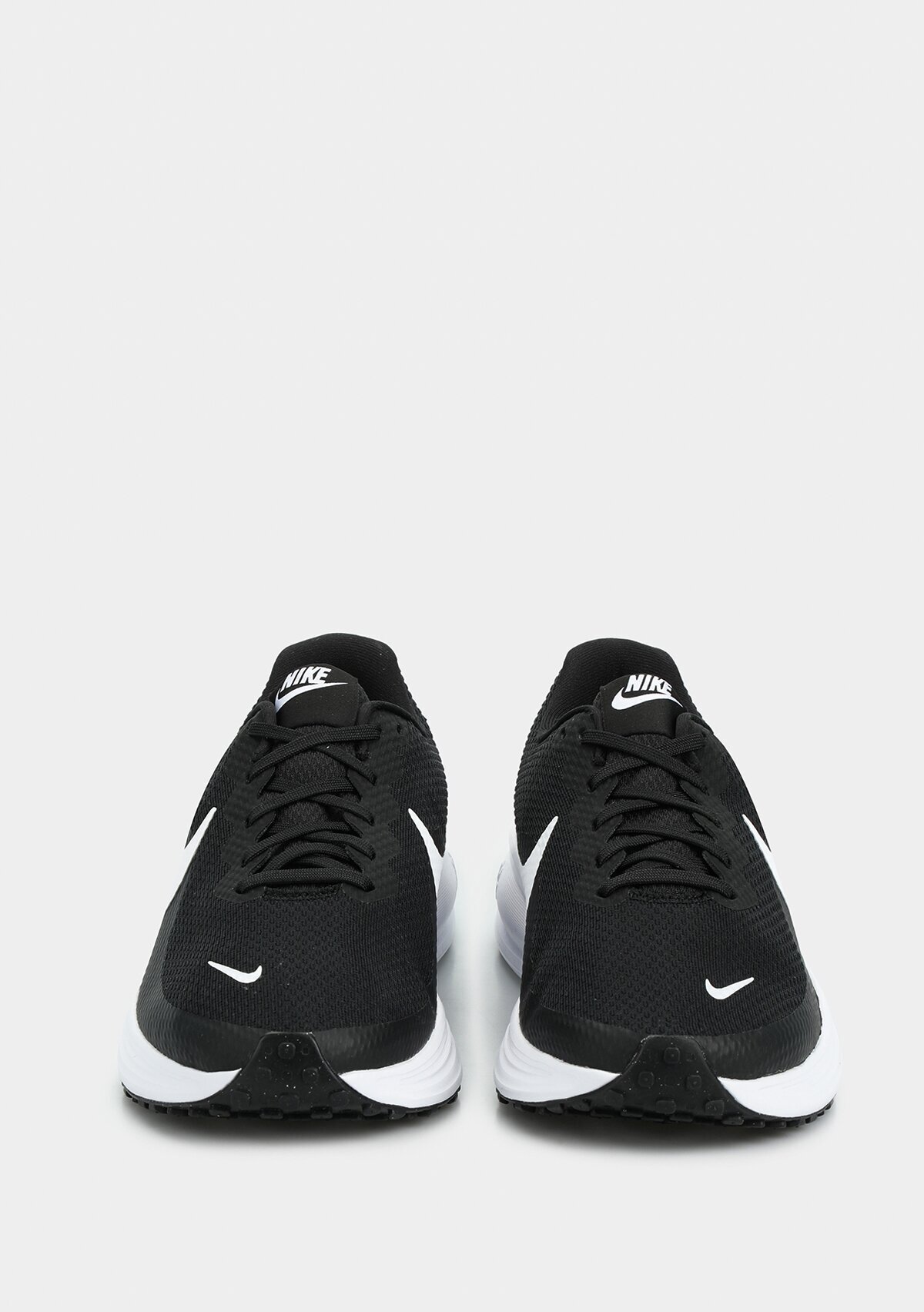 Nike Siyah Nike Revolution 8