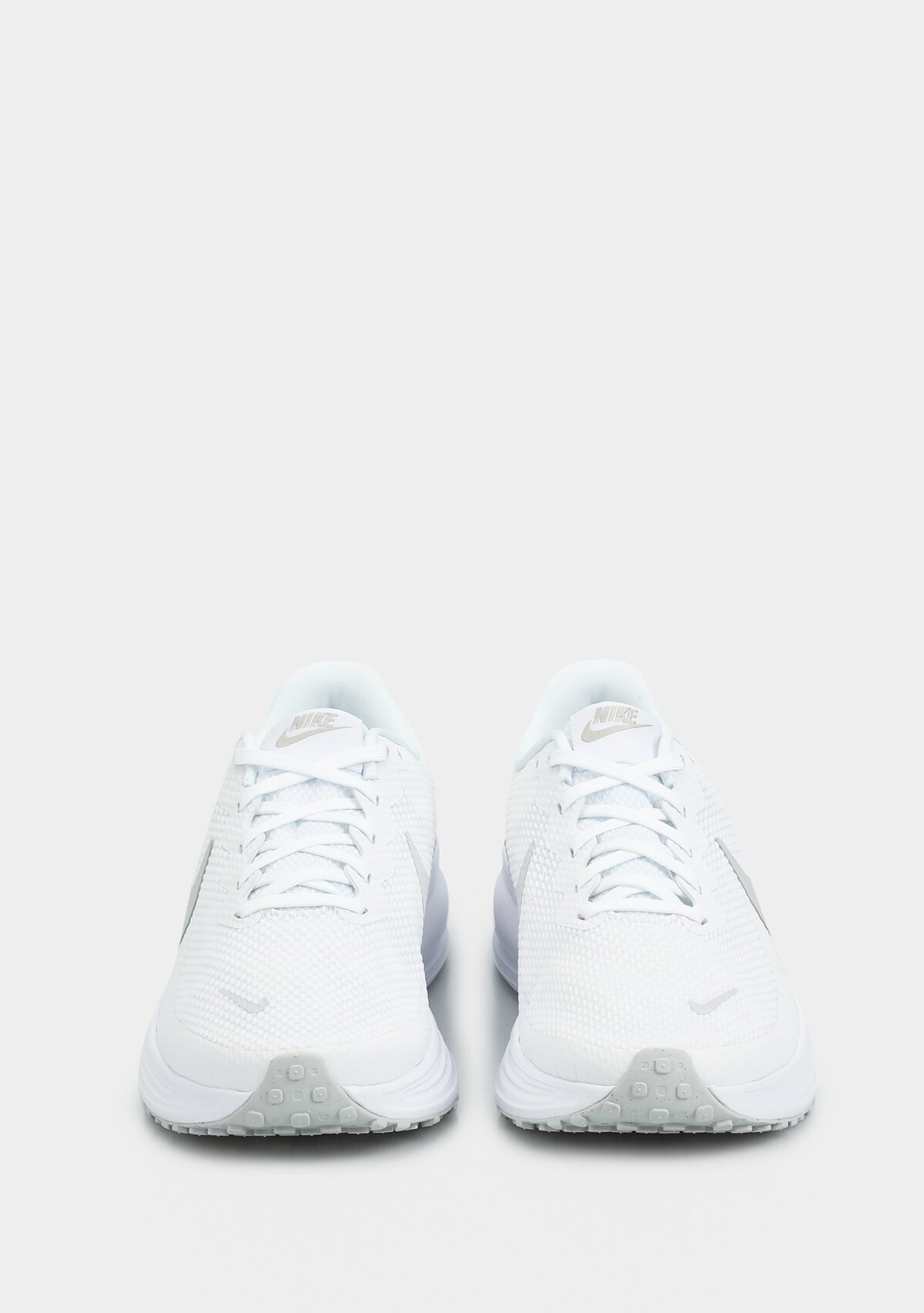 Nike Beyaz Nike Revolution 8