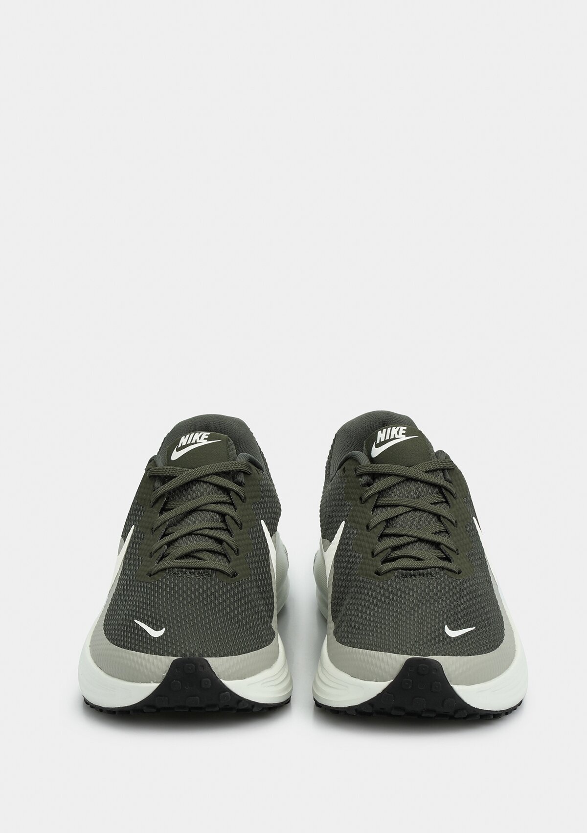 Nike Haki Nike Revolution 8