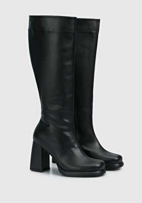 Provoq Siyah Kadın Bot