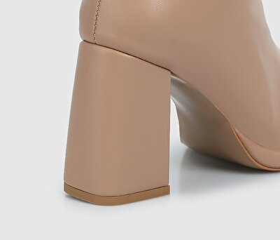 Provoq Nude Kadın Bot