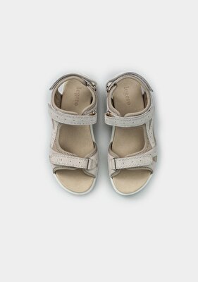 Legero Beyaz Deri Kadın Düz Sandalet