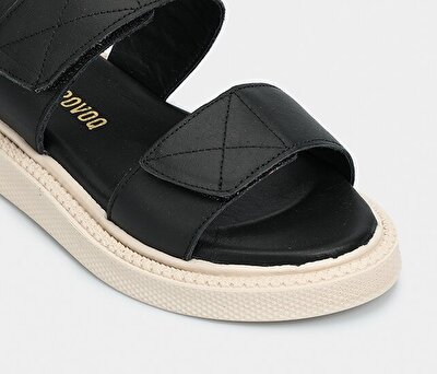 Provoq Siyah Deri Kadın Düz Sandalet