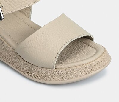 Provoq Bej Deri Kadın Düz Sandalet