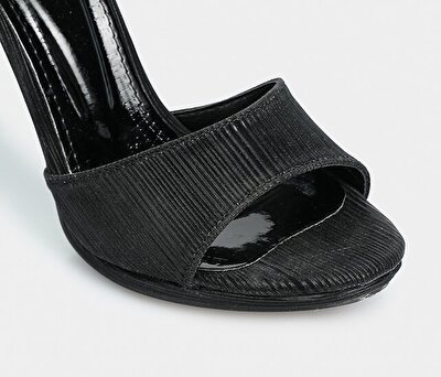 Provoq Siyah Kadın Topuklu Sandalet